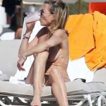 Claire Chazal seins nus à South Beach