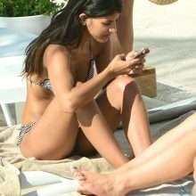 Jasmine Walia en bikini à Ibiza