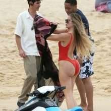Khloe Kardashian en maillot de bain