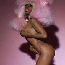 Lady Gaga nue dans V Mag