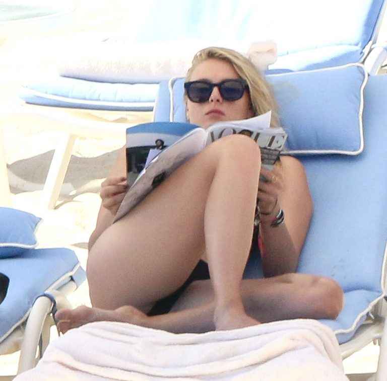 Maria Sharapova en bikini à Los Cabos