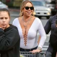 Mariah Carey exhibe un sérieux décolleté