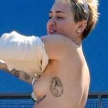 Miley Cyrus seins nus à Sidney