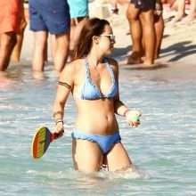 Aurora Ramazzotti en bikini à Formentera