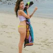 Blanca Blanco seins nus à Malibu