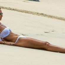 Lady Victoria Hervey toujours en bikini à La Barbade