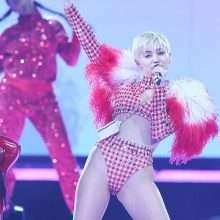 Miley Cyrus, le Bangerz Tour, méga galerie