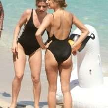 Cathy Hummels et Vanessa Fisher en maillot de bain à Miami