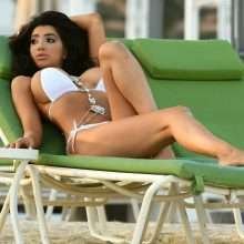 Chloe Khan en bikini à Dubaï