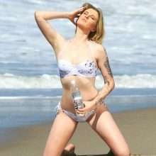 Ireland Baldwin en bikini pour 138 water