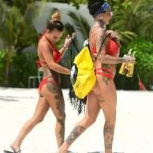 Jemma Lucy et Chantelle Connelly en bikini aux Caraïbes