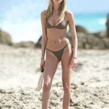 Martha Hunt dans un bikini vert à Miami