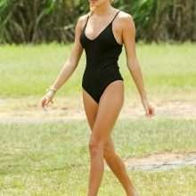 Pia Mia Perez en maillot de bain à Hawaii