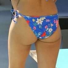 Sarah Jane Crawford en bikini à Marina del Rey