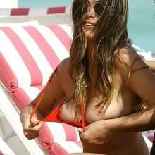 Aida Domenech seins nus à Miami