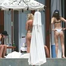Bella Hadid en bikini à Cabo San Luca