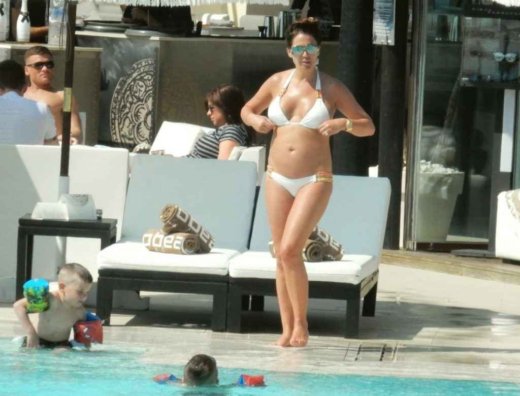 Danielle Lloyd en bikini à Marbella