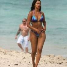 Fanny Neguesha en bikini à Miami Beach