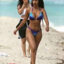 Fanny Neguesha en bikini à Miami Beach