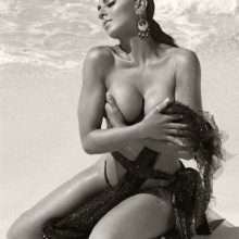 Ivonne Montero nue dans Playboy