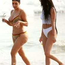 Kim et Kourtney Kardashian en bikini au Mexique