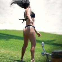 Kourtney Kardashian toujours en bikini au Mexique