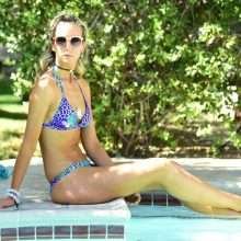 Lady Victoria Hervey en bikini à Indio