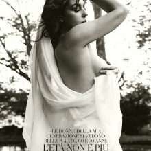 Monica Bellucci prend la pose dans Vanity Fair