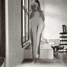 Suki Waterhouse nue, les photos volées