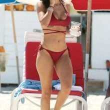 Alexandra Rodriguez dans un bikini rouge à Miami