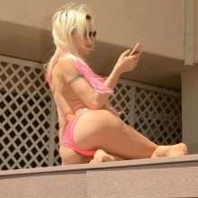 Angelique Morgan en bikini à Malibu