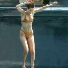 Bella Hadid en bikini à Monaco