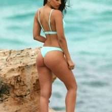 Jasmin Walia en bikini à Ibiza