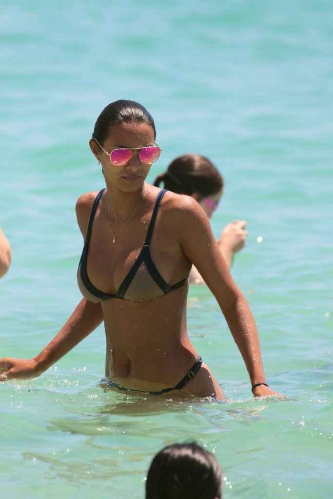 Lais Ribeiro en bikini à Miami