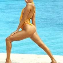 Vita Sidorkina en bikini pour Sports Illustrated