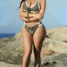 Demi Rose en bikini à Ibiza