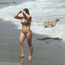 Hilary Duff en bikini à Malibu