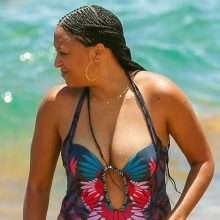 Tia Mowry en maillot de bain à Hawaii