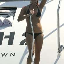 Pamela Anderson en bikini en France