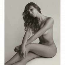 Elizabeth Loaiza nue dans Playboy