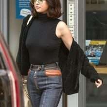 Selena Gomez a les seins qui pointent