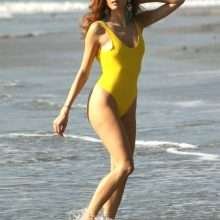 Blanca Blanco, bikini et maillot de bain à Malibu, la suite