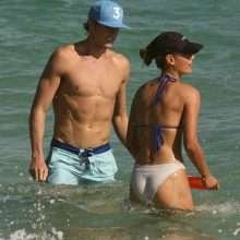 Chase Carter en bikini à Miami