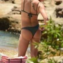Courtney Cole en bikini en Australie