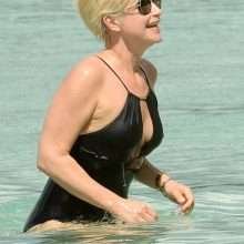 Emma Forbes toujours en maillot de bain à La Barbade