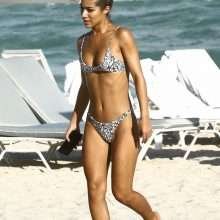 Erika Wheaton en bikini à Miami Beach