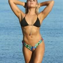 Gabby Allen en bikini à Marbella