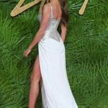 Irina Shayk sexy aux Fashion Awards 2017