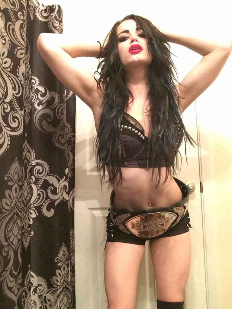 Paige de la WWE nue, les photos intimes