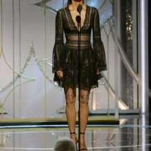 Halle Berry ouvre le décolleté aux Golden Globes